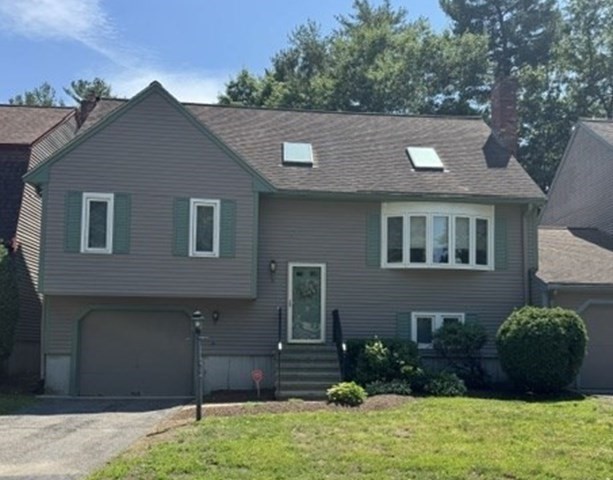 142 Copperwood Dr #142 in Stoughton