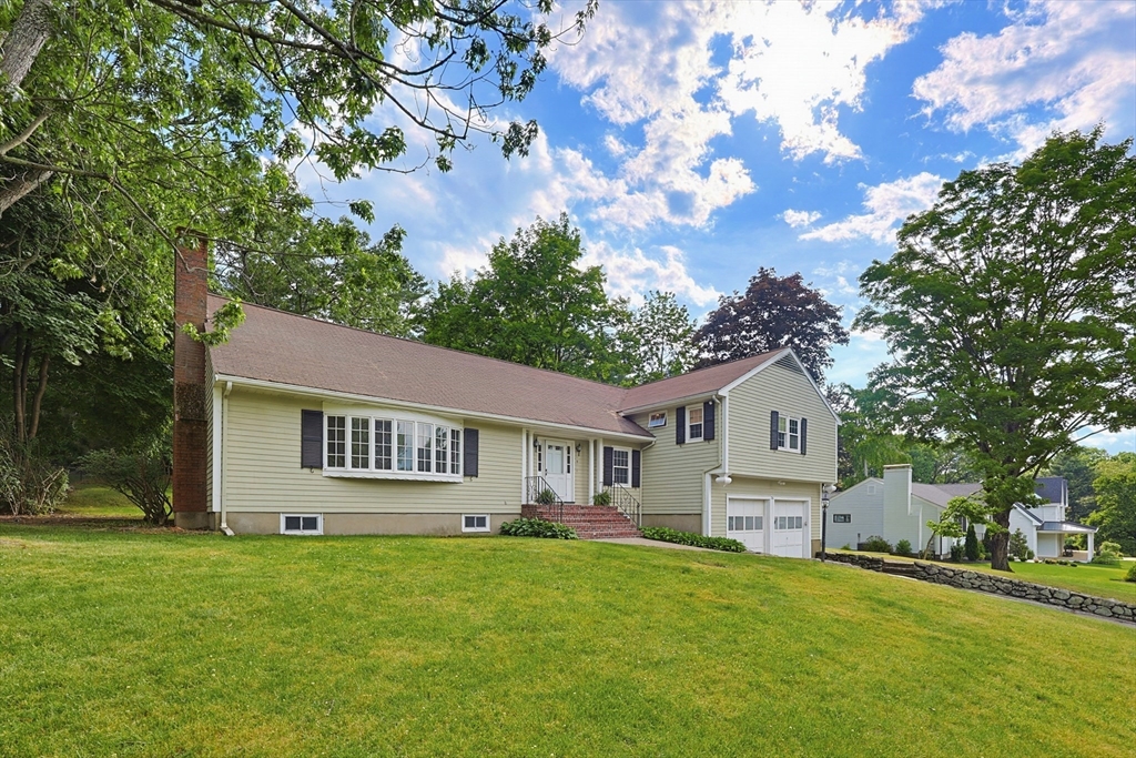 26 Spring Valley in Belmont
