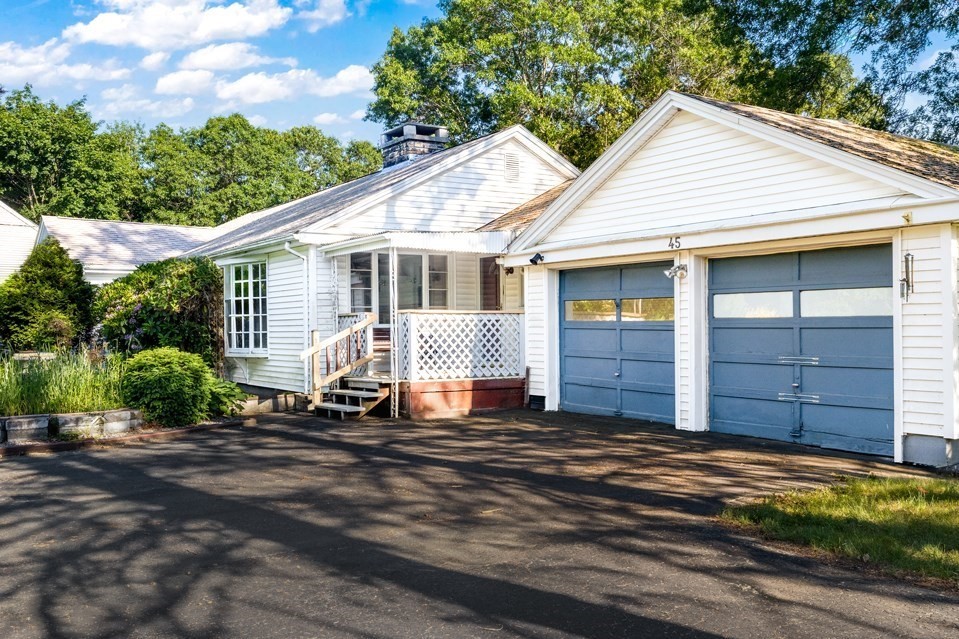 45 Indian Hill Rd in Worcester