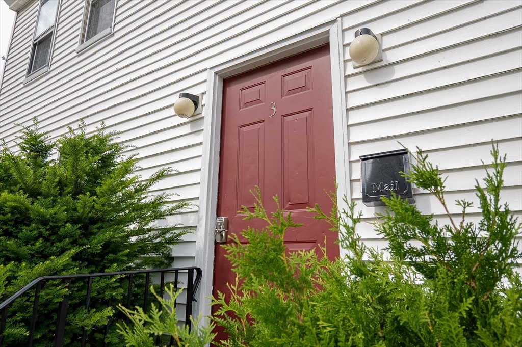3-6 Witherbee Terrace in Marlborough