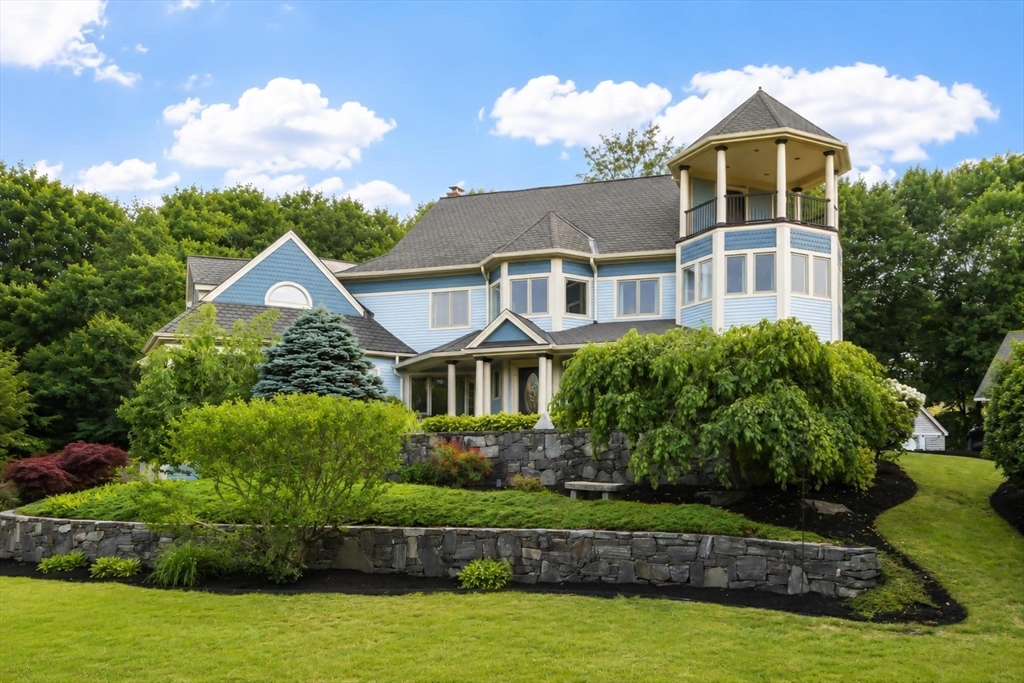 258 Hill St in Leominster