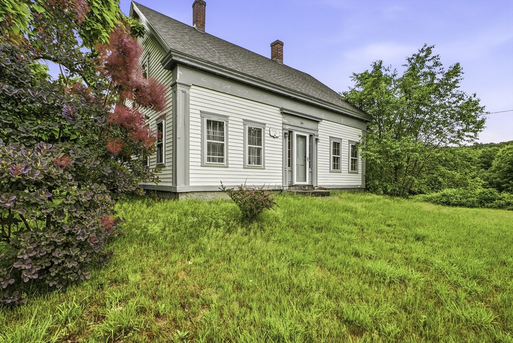34 George Street in Mendon
