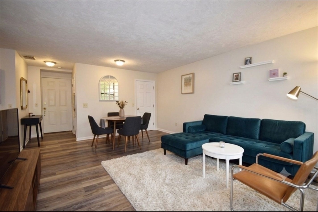 325 Plantation St #213 in Worcester