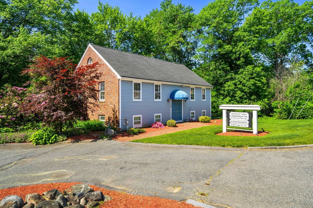 125 Ipswich Rd in Topsfield