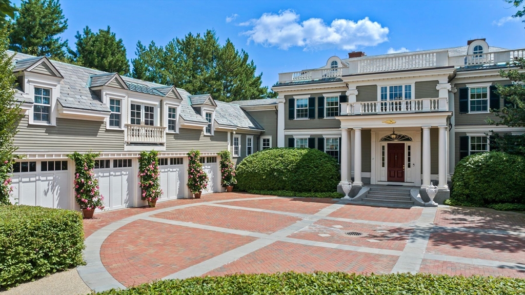 17 Crowninshield Road in Marblehead