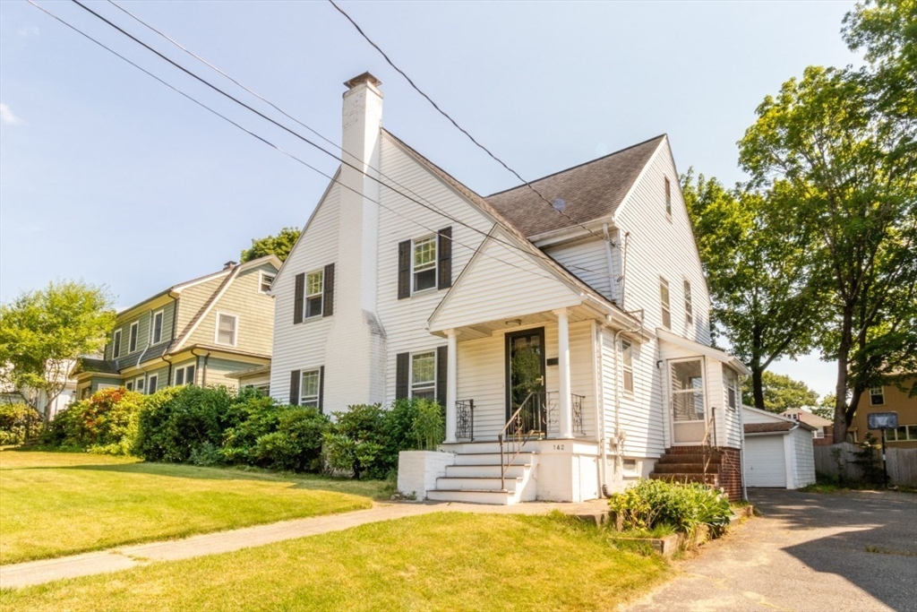 142 Jackson St in Newton Center