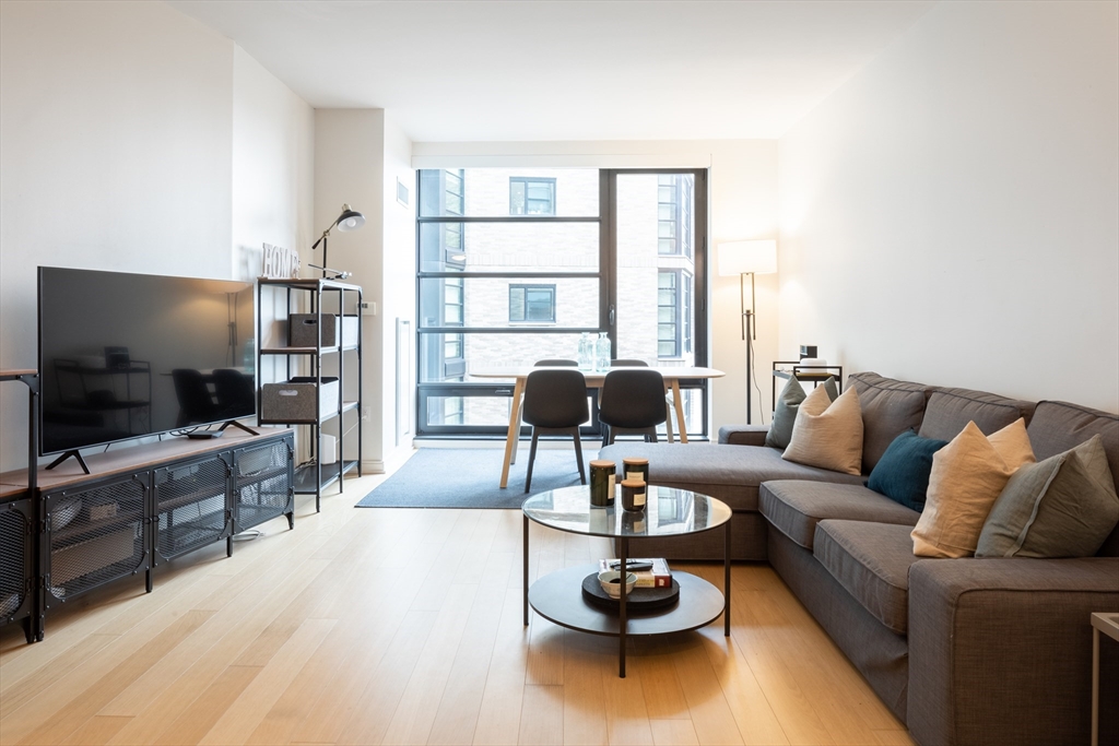 580 Washington St #1414 in Boston