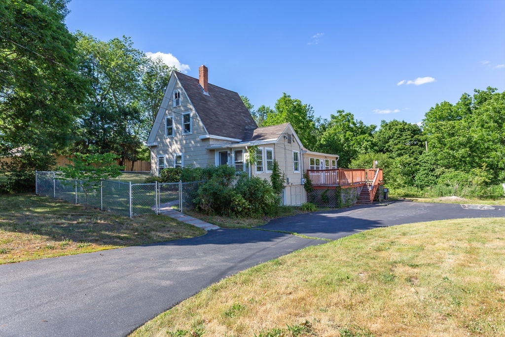 260 King Philip St in Raynham