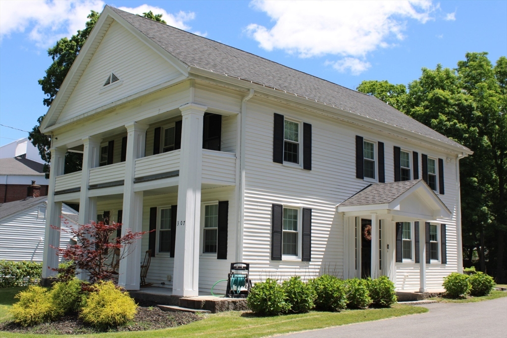 307 Main St in Lancaster