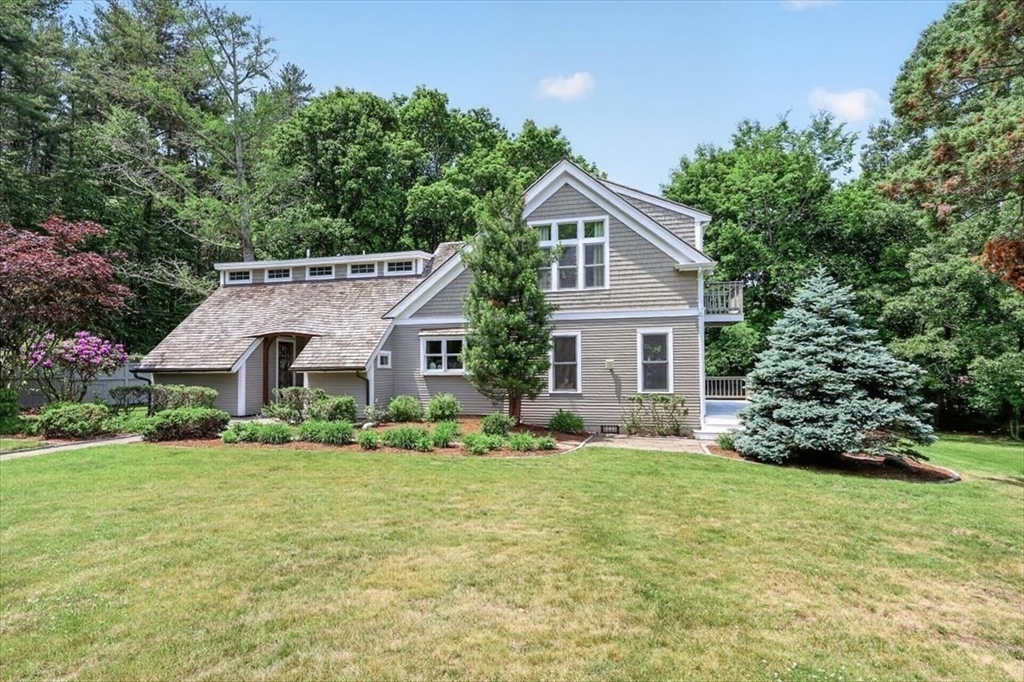 136 South Pleasant in Hingham