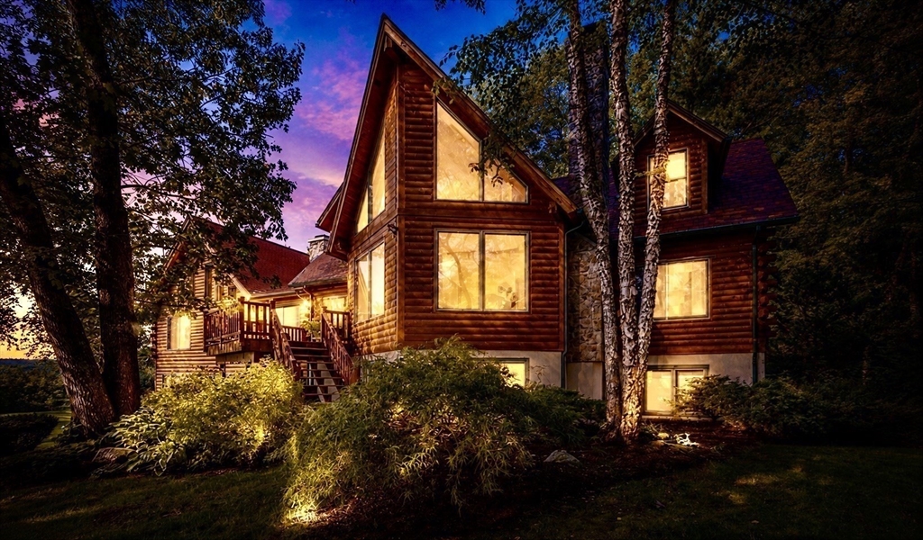 55 Breakneck Hill Rd in Southborough