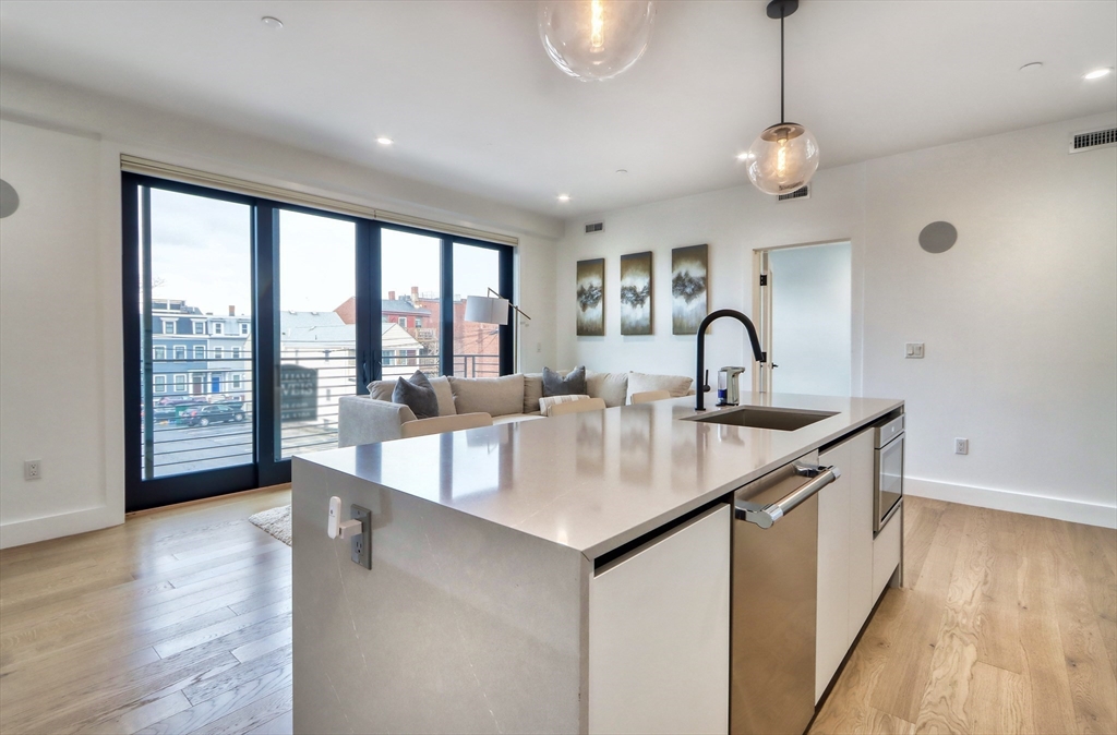 472 West Broadway #204 in Boston