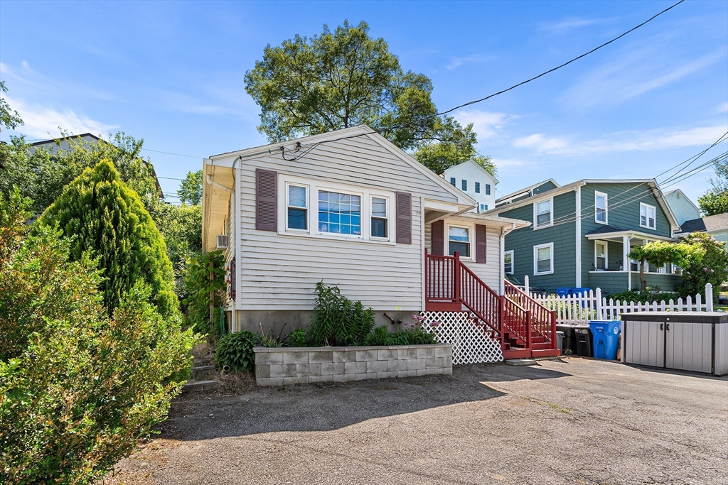 104 College Farm Rd in Waltham