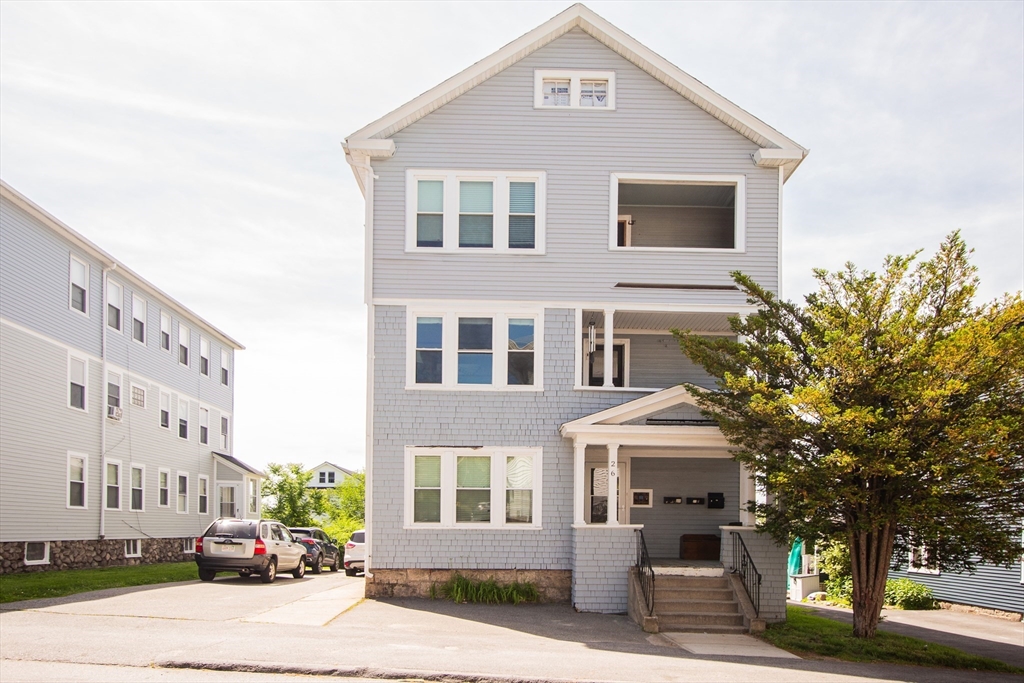26 Sterling St in Worcester