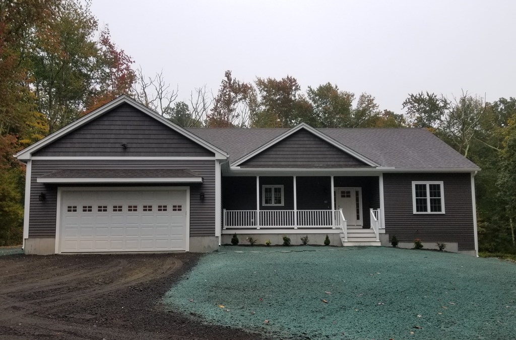 14 Kettle Hill Rd in Uxbridge