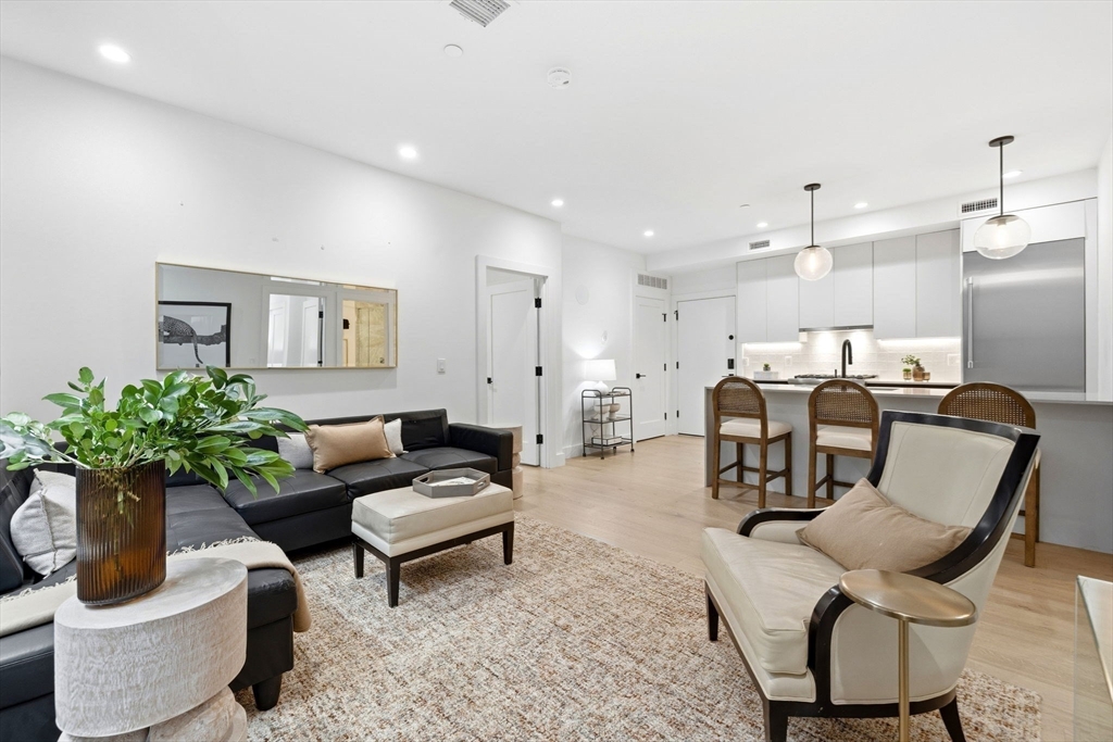472 W Broadway #202 in Boston