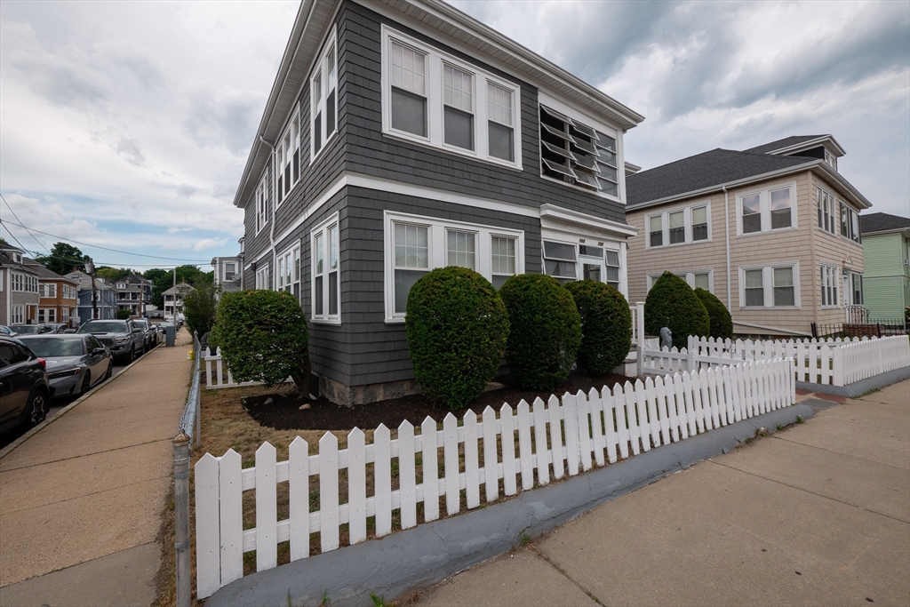 590 Gallivan Blvd in Dorchester Center