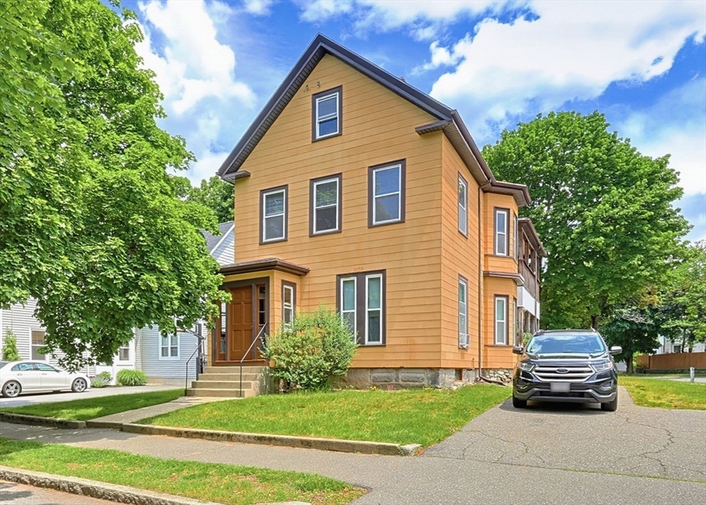 9 Elm St in Melrose
