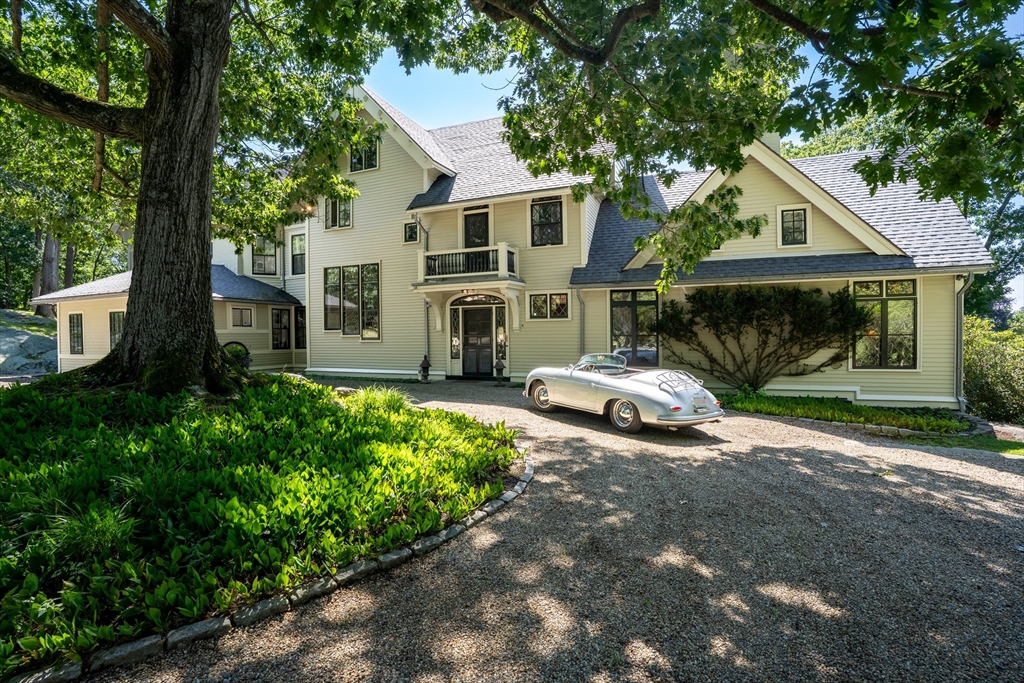 802 Hale Street in Beverly