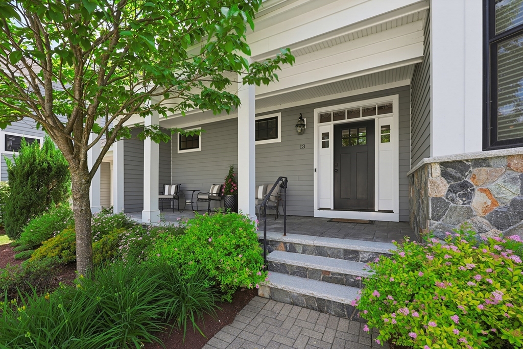 13 Davenport Ln #13 in Hopkinton