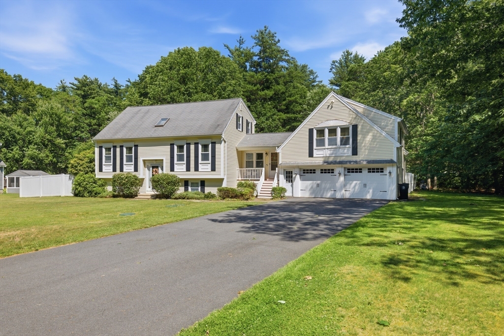 16 Fairview Farm Rd in Haverhill