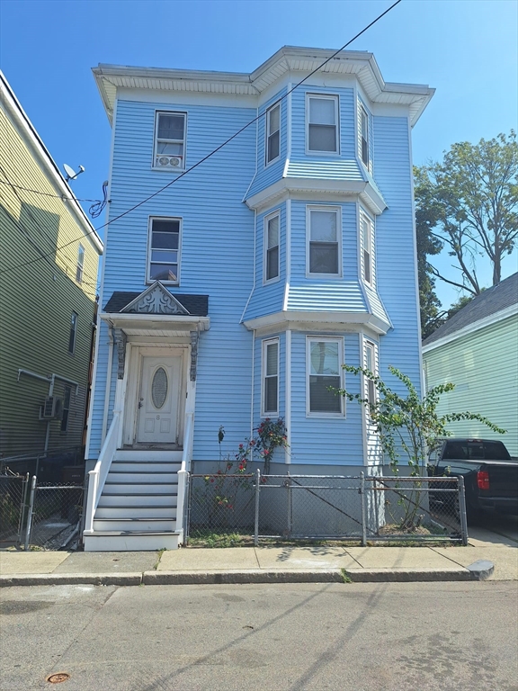 8 Porter St in Jamaica Plain