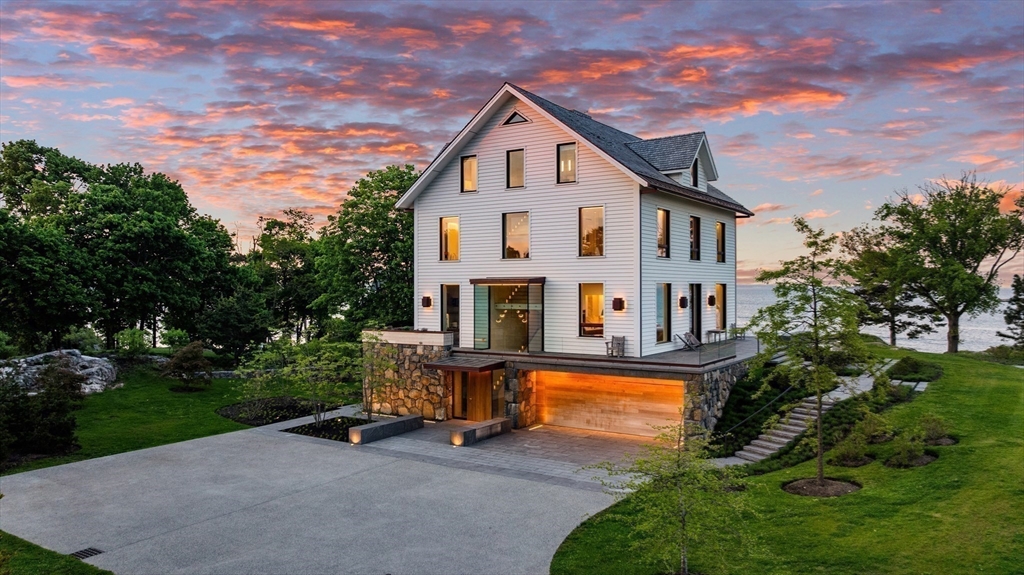 20 CROWNINSHIELD ROAD in Marblehead