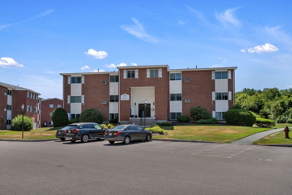 18 Dailey St #H in Attleboro