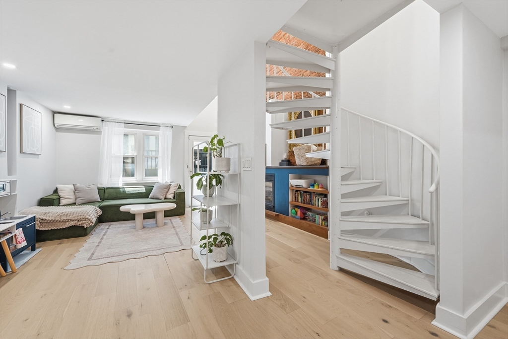 15 Cazenove St #1 in Boston