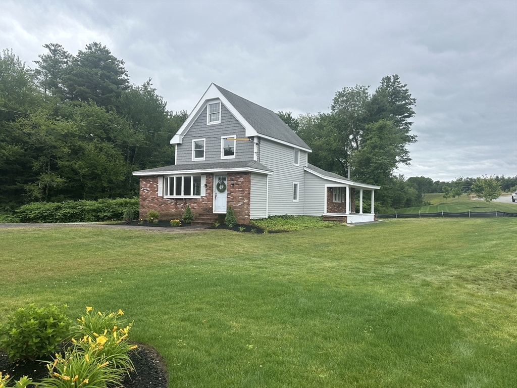 865 Salem St in Groveland