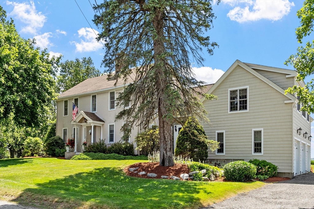32 Osgood Rd in Sterling