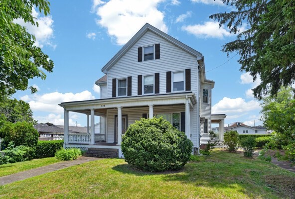 325 Malden St in Revere