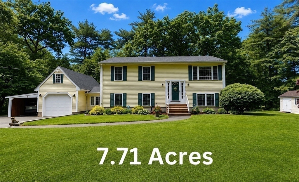 233 Tispaquin St in Middleboro