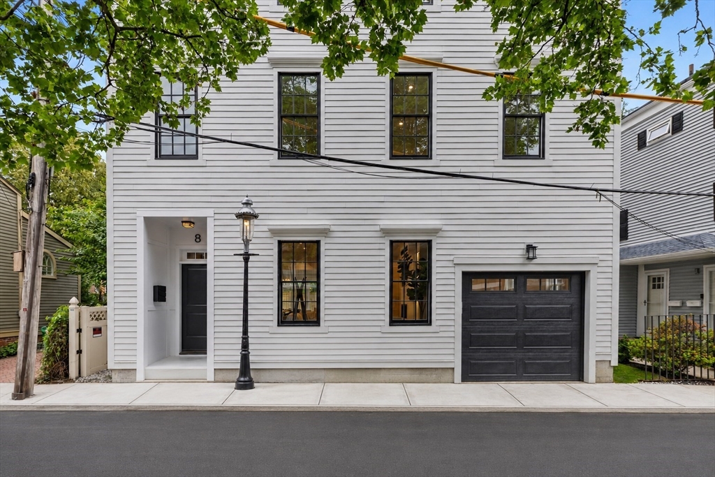 8 Lawrence St in Charlestown
