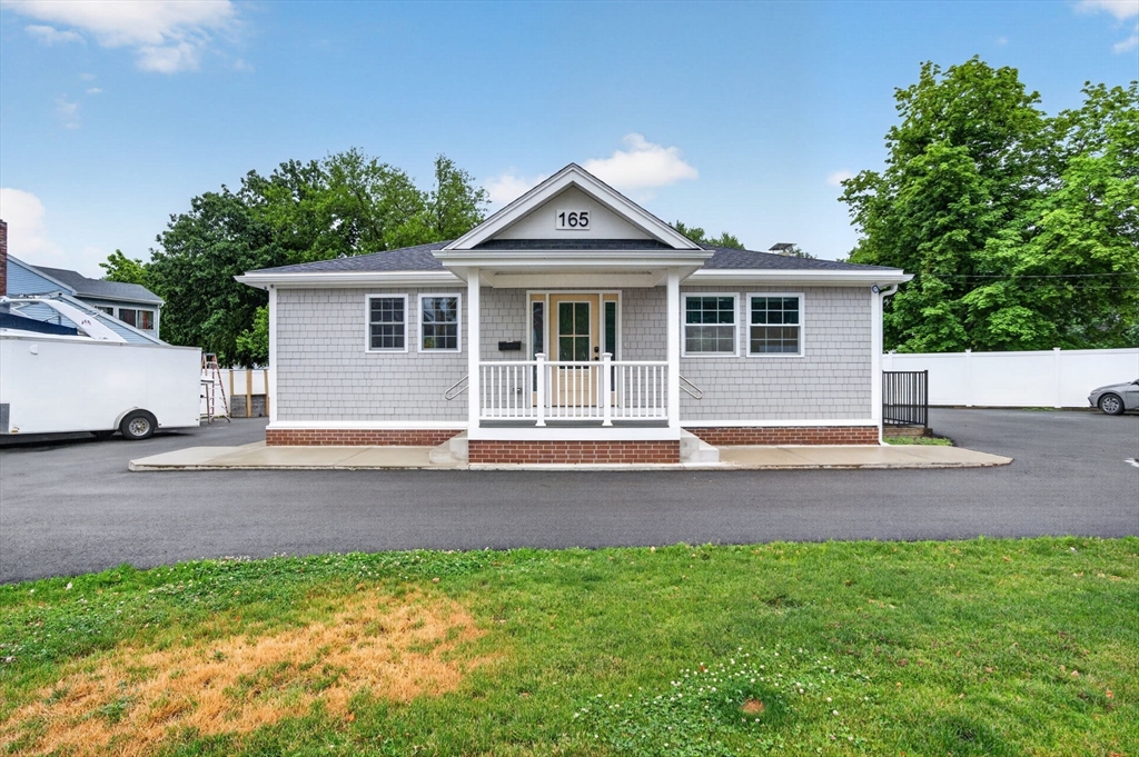165 Garfield Ave in Chelsea
