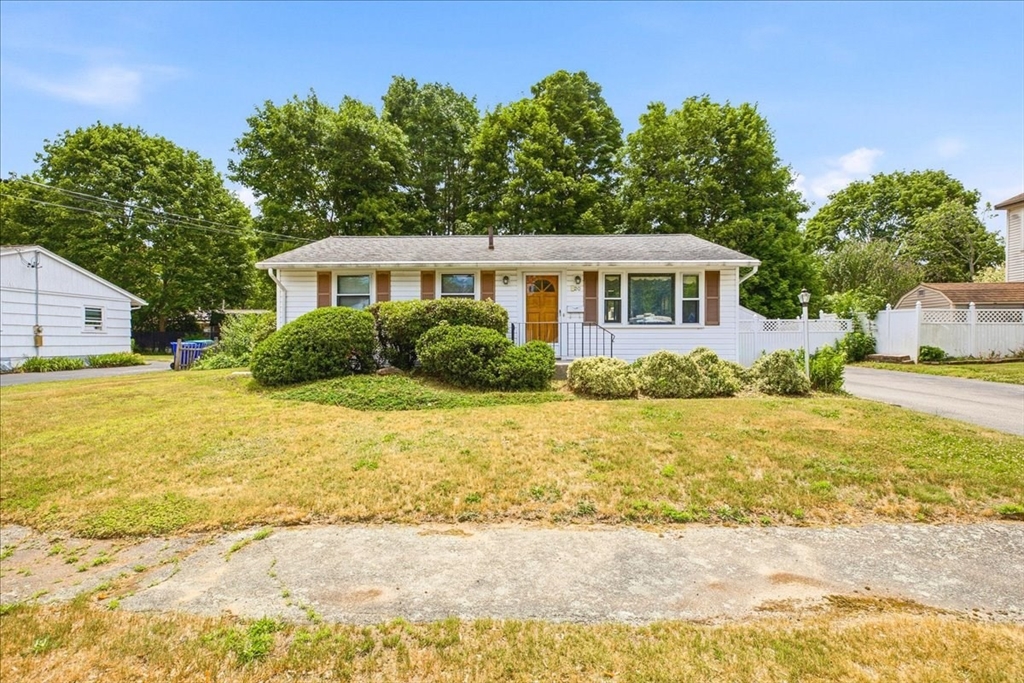 20 Pine Hill Ter in Rockland