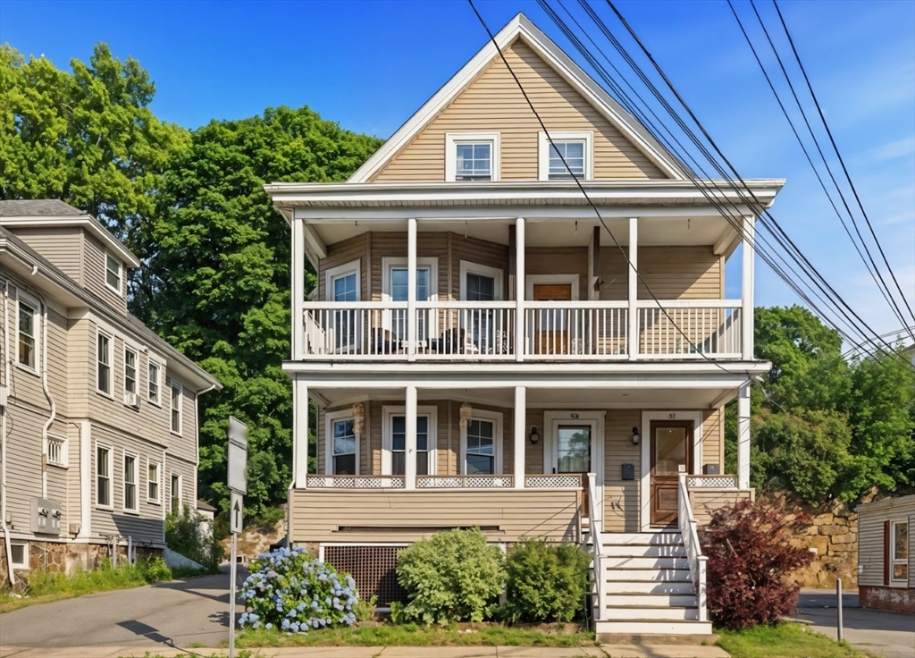 51 New Ocean St #3 in Swampscott