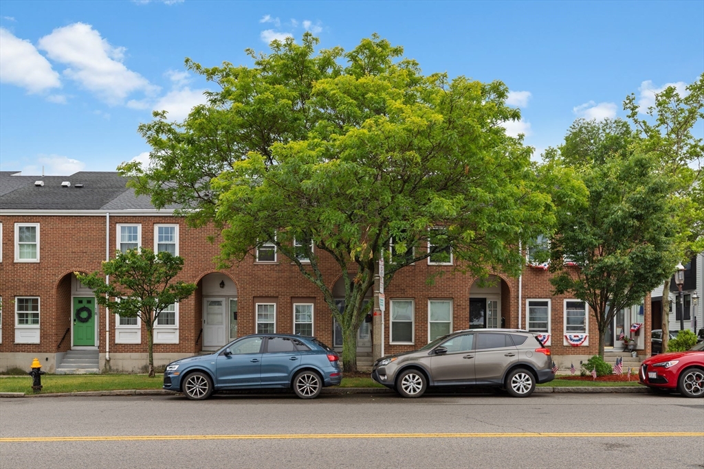 22 Austin St in Charlestown