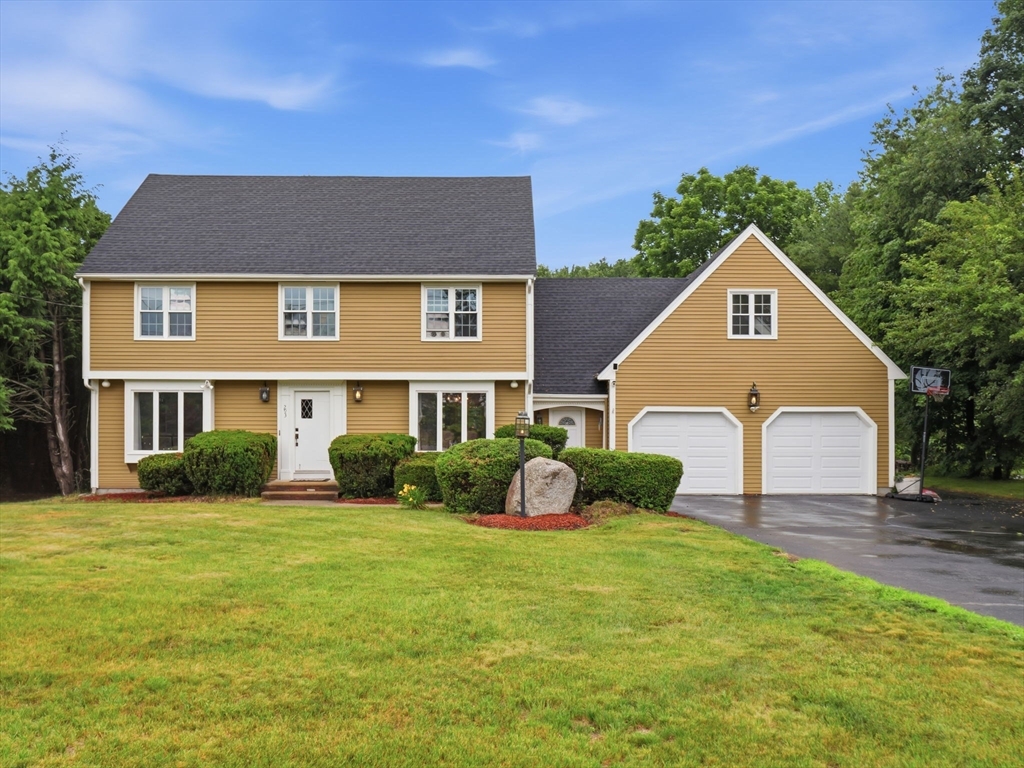 293 Davis Street in Northborough