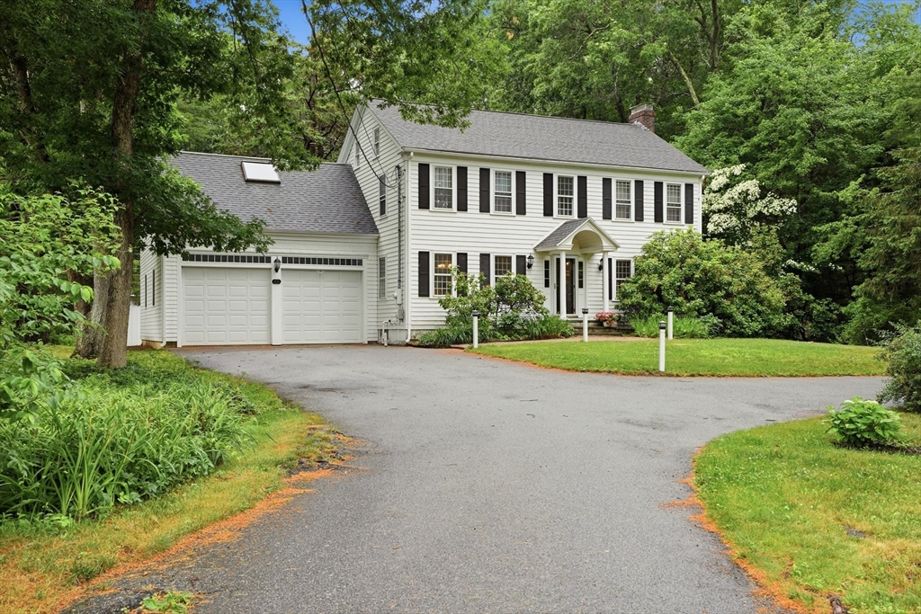 44 Old Meeting House Ln in Norwell