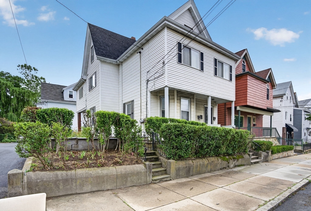 549 Main St in Medford