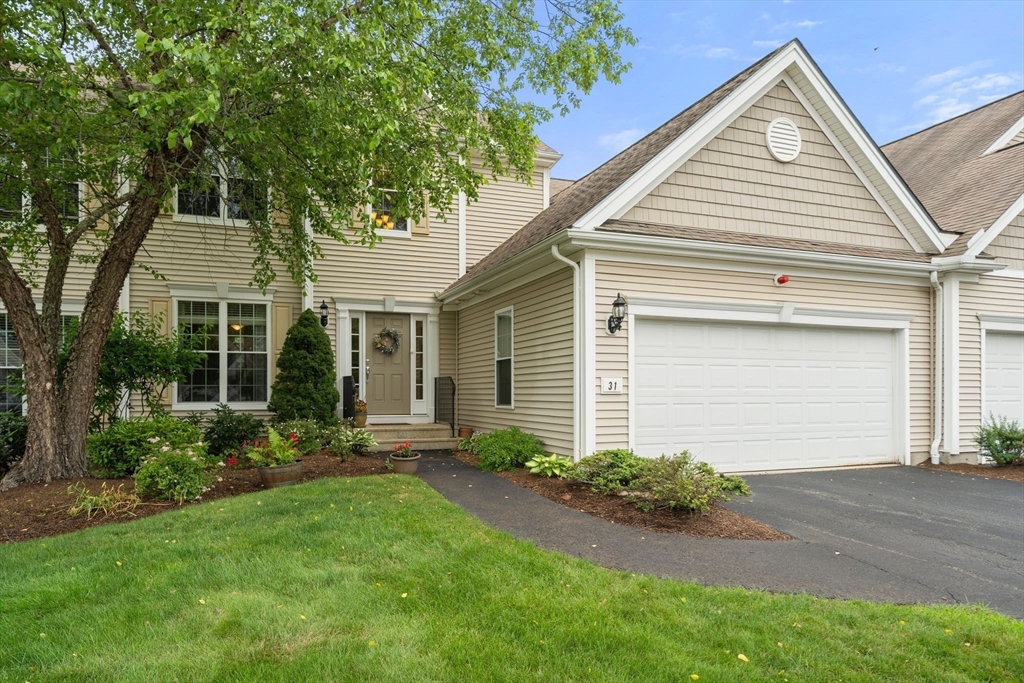 31 Stonebridge Dr #31 in Hanson