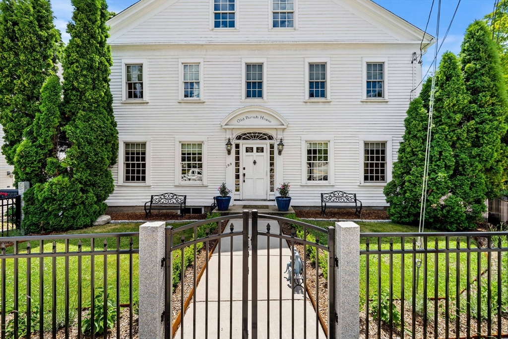 199 Main St in Medway