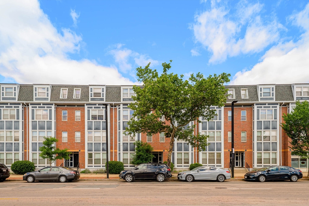 955 Tremont St. #1 in Roxbury Crossing