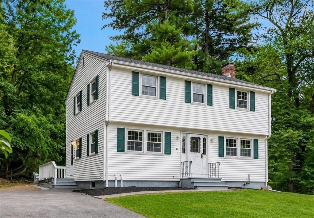 30 Keans Road in Burlington