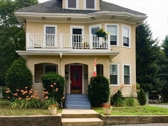 22 Harrington St #2 in Newtonville