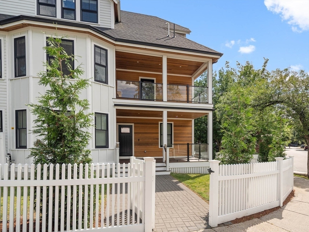 177 Thorndike St #1 in Brookline