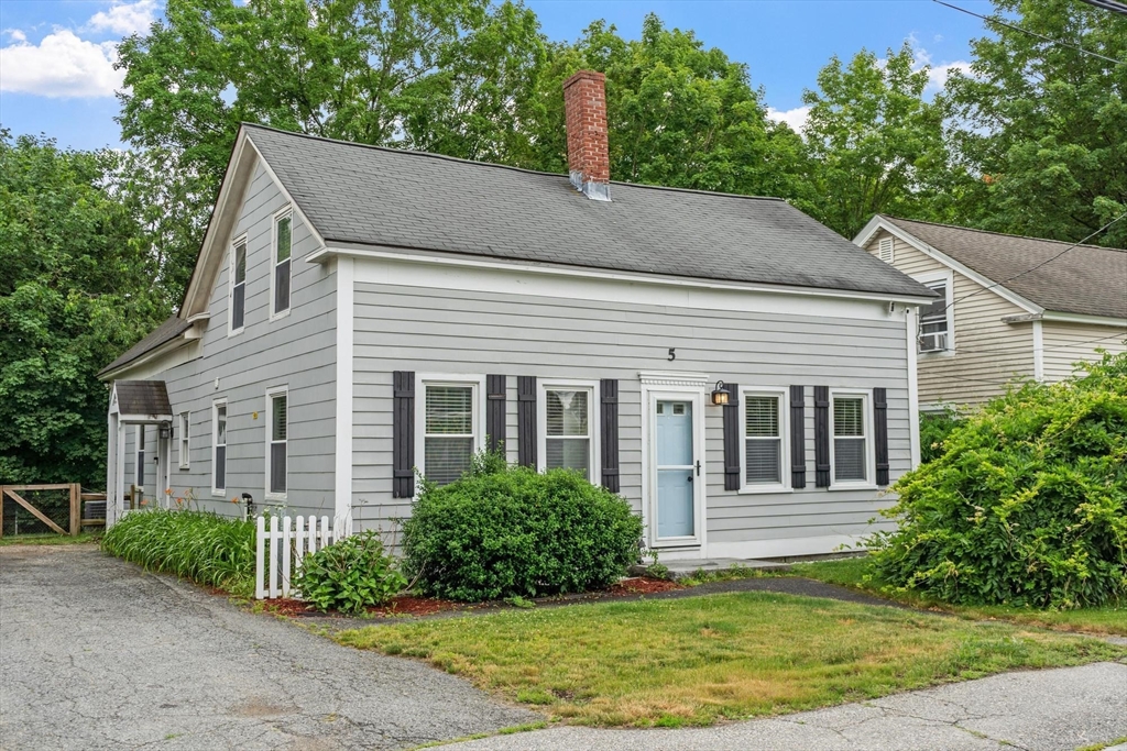 5 Mill St in Pepperell