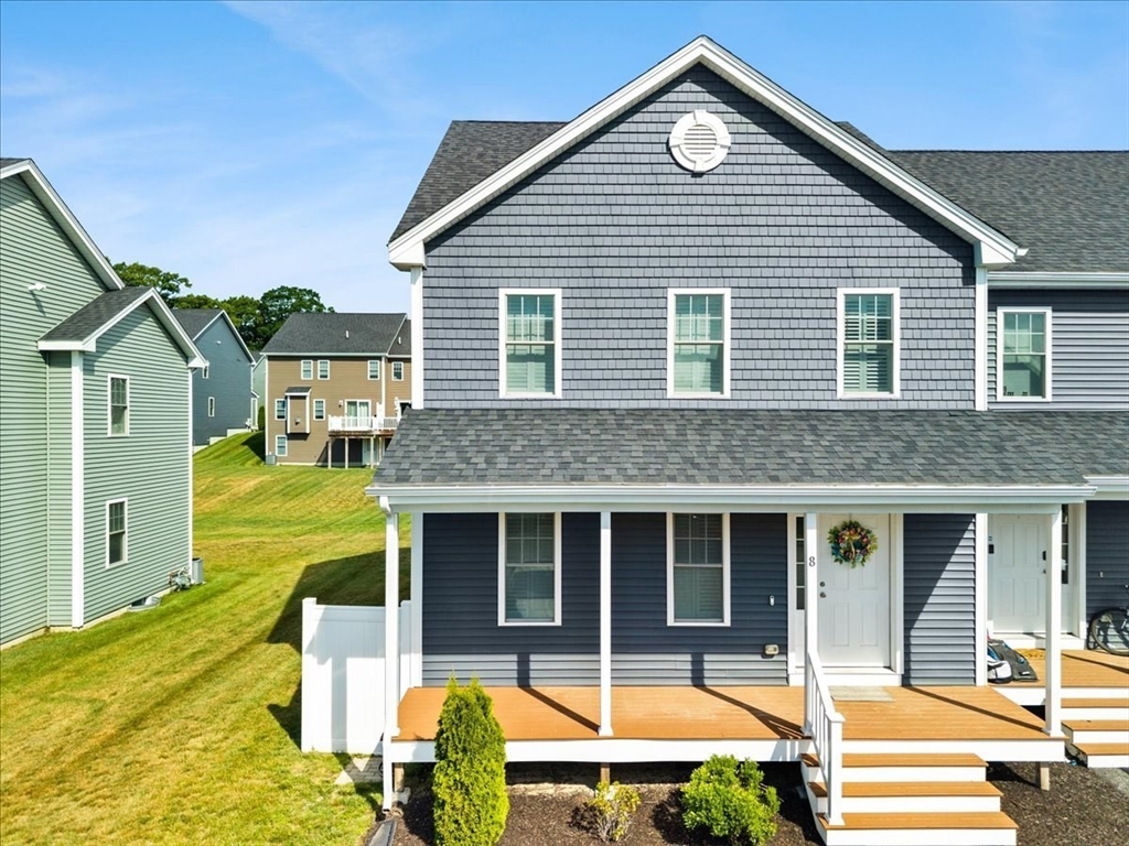 8 Bernards Way #8 in Lakeville