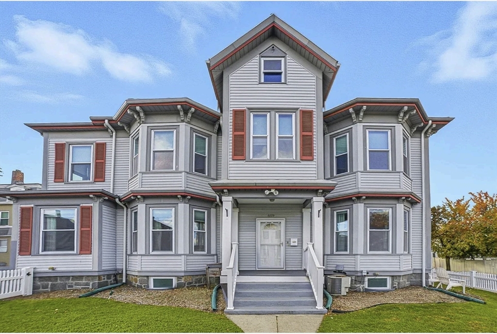 659 Moody St #3 in Waltham